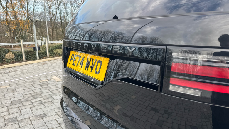 Land Rover Discovery 3.0 D300 Dynamic HSE 5dr Auto Diesel Station Wagon